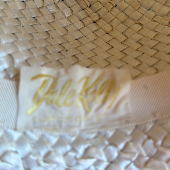 1960s Dale Kelly Woven Straw w/Yellow Ribbon & Matching Stick Pin Domed Cloche H - Picture 7 of 7